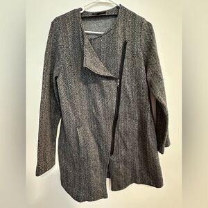 *EUC* Banana Republic Black and White Herringbone Trench Coat